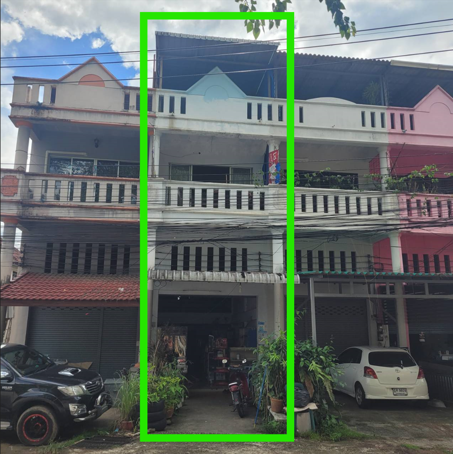 ให้เช่าตึกแถว 3 ชั้นครึ่ง เนื้อที่ 19 ตารางวา อยู่ใกล้ศาลากลางจังหวัดเชียงใหม่  ให้เช่าเดือนละ 5,500 บาท ทำสัญญา 1 ปี